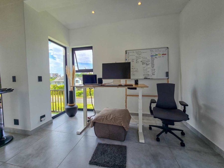 2 Bedroom Property for Sale in Stilbaai Wes Western Cape